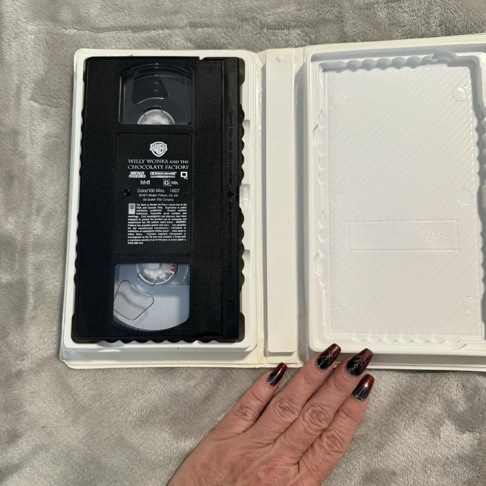 1996 25th Anniversary Edition Willy Wonka‎ and the Chocolate Factory VHS Tape